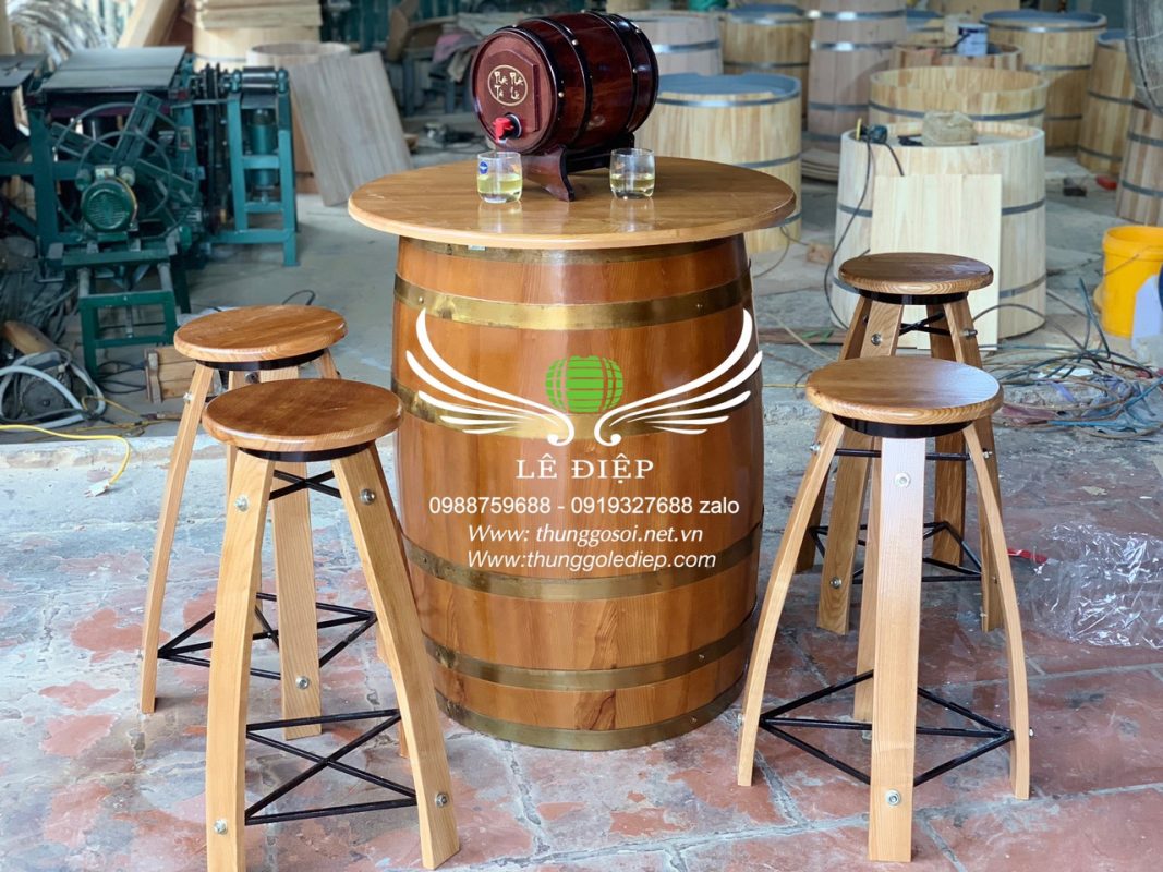 bàn thùng rượu quán bar
