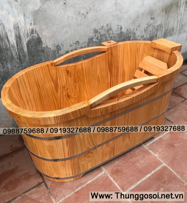 bồn tắm gỗ thông bo viền tay cầm