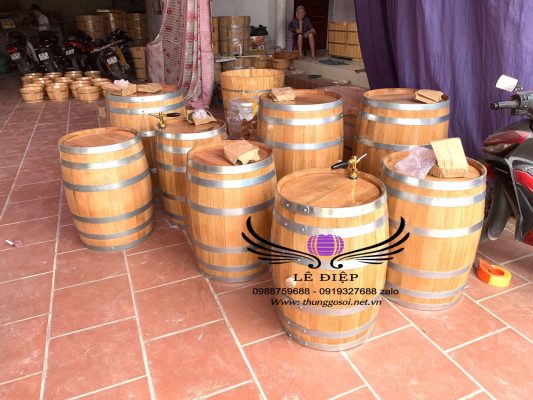 thùng đựng rượu bằng gỗ sồi