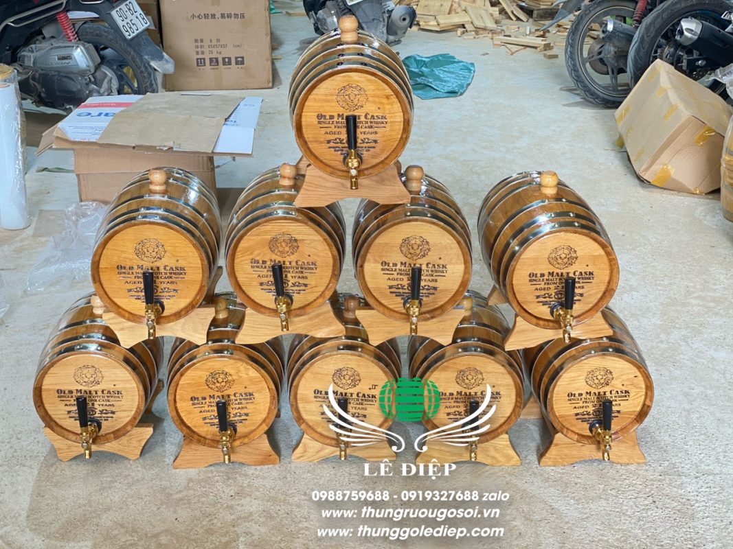 thùng gỗ sồi ngâm rượu