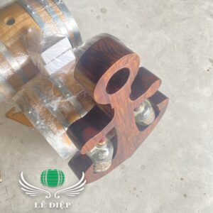 mỏ neo bằng gỗ